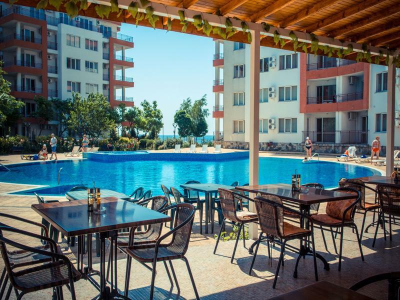 Riviera Fort Beach Равда Екстер'єр фото